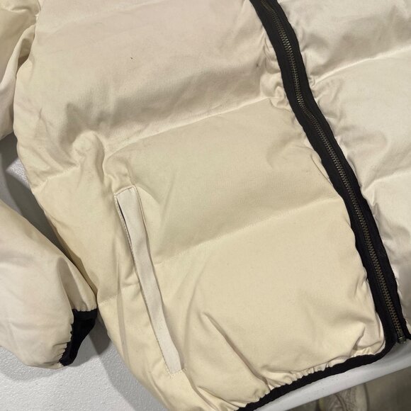 NEW CHINATOWN MARKET UV COLOR CHANGE PUFFER SMALL - Picture 3 of 10